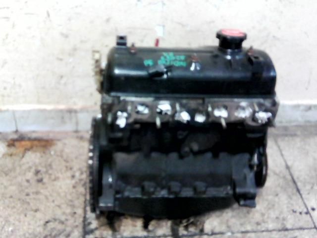 bontott RENAULT 9 Motor (Fűzött blokk hengerfejjel)