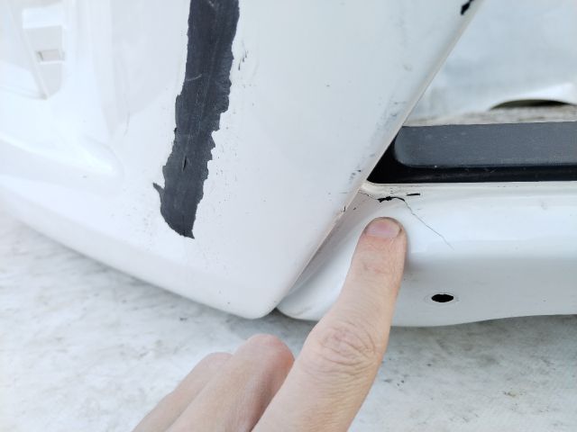 bontott RENAULT ALASKAN Első Lökhárító (Üresen)