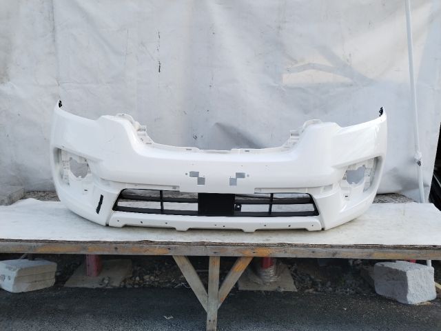 bontott RENAULT ALASKAN Első Lökhárító (Üresen)