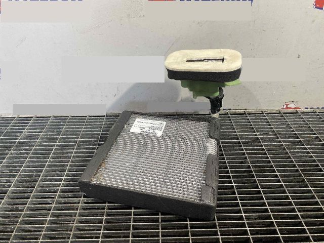 bontott RENAULT ARKANA I Klímahűtő Radiátor