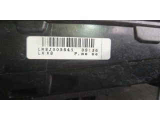 bontott RENAULT ARKANA I Bal Belső Hátsó Lámpa