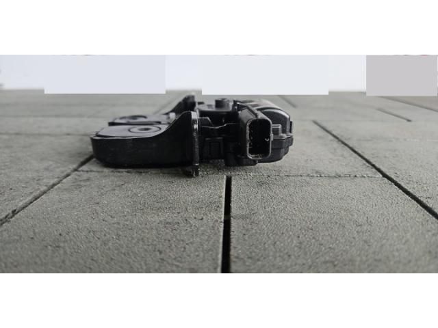 bontott RENAULT ARKANA I Csomagtérajtó Zárszerkezet