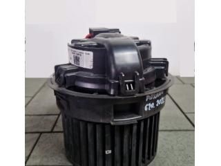 bontott RENAULT ARKANA I Fűtőmotor (Klímás)