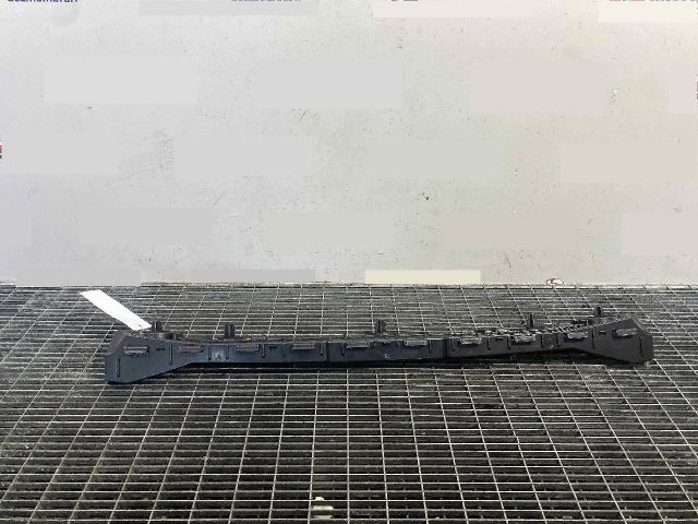 bontott RENAULT ARKANA I Hátsó középső Lökhárító Tartó (Műanyag)