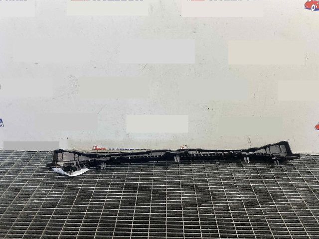 bontott RENAULT ARKANA I Hátsó középső Lökhárító Tartó (Műanyag)