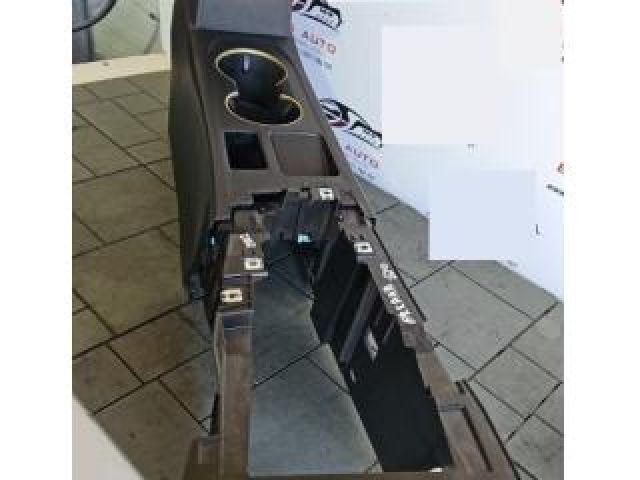 bontott RENAULT ARKANA I Könyöklő