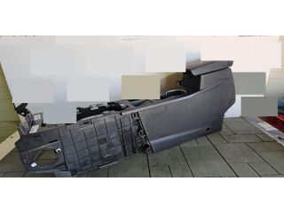 bontott RENAULT ARKANA I Könyöklő