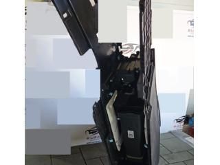 bontott RENAULT ARKANA I Könyöklő