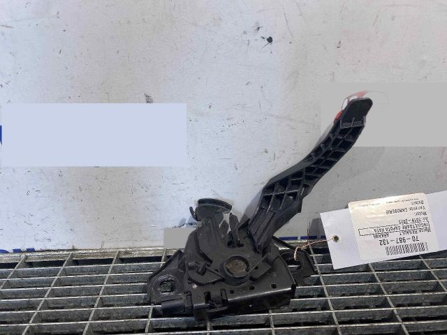 bontott RENAULT ARKANA I Motorháztető Zárszerkezet