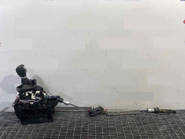 bontott RENAULT ARKANA I Váltógomb