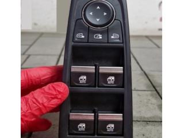 bontott RENAULT AUSTRAL Ablakemelő Kapcsoló Négyes / Kettes