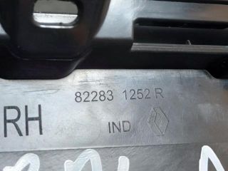 bontott RENAULT AUSTRAL Jobb hátsó Ajtó Díszléc