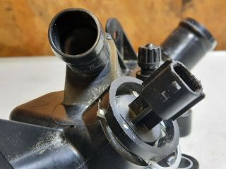 bontott RENAULT CAPTUR Termosztátház