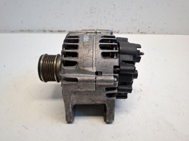 bontott RENAULT CAPTUR Generátor