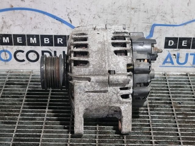 bontott RENAULT CAPTUR Generátor