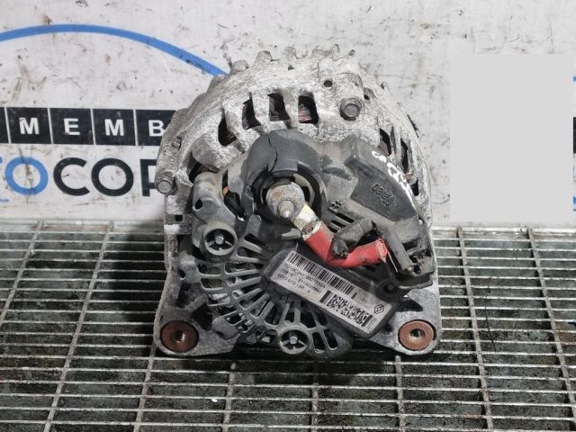 bontott RENAULT CAPTUR Generátor