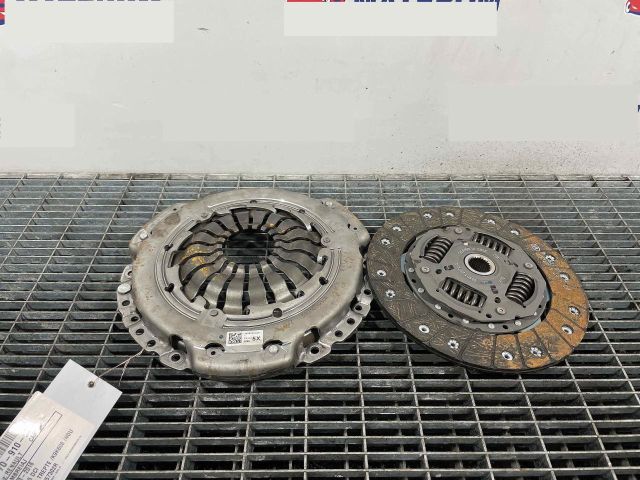 bontott RENAULT CAPTUR Kuplung Szett (Szerkezet, Tárcsa)