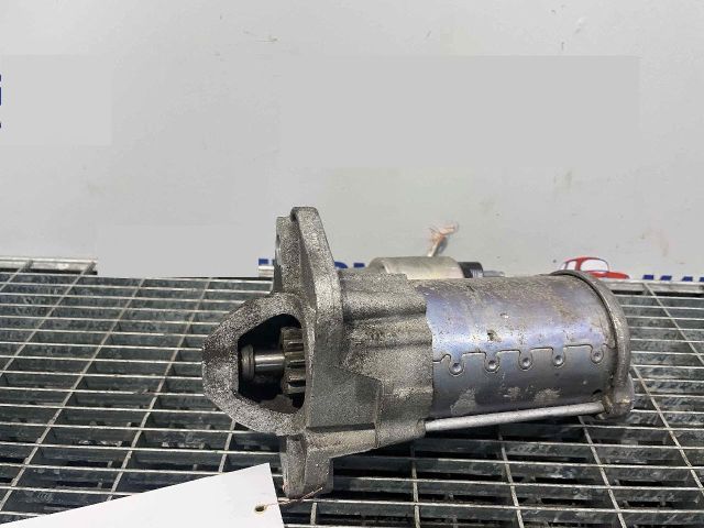 bontott RENAULT CAPTUR Önindító