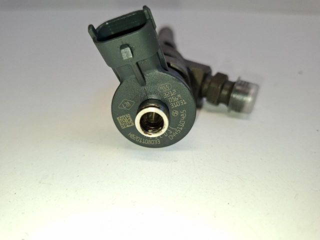 bontott RENAULT CAPTUR Porlasztó (1 db)