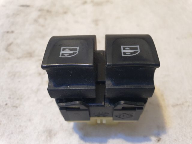 bontott RENAULT CAPTUR Ablakemelő Kapcsoló Négyes / Kettes