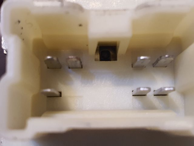 bontott RENAULT CAPTUR Ablakemelő Kapcsoló Négyes / Kettes