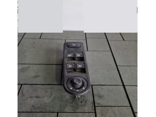 bontott RENAULT CAPTUR Ablakemelő Kapcsoló Négyes / Kettes