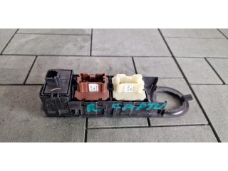 bontott RENAULT CAPTUR Ablakemelő Kapcsoló Négyes / Kettes