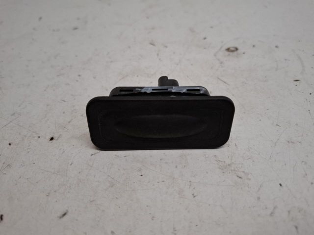 bontott RENAULT CAPTUR Csomagtérajtó Kilincs