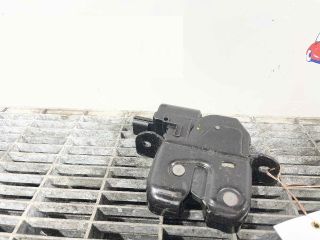 bontott RENAULT CAPTUR Csomagtérajtó Ütköző