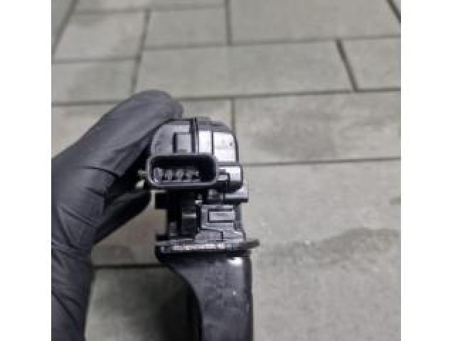 bontott RENAULT CAPTUR Csomagtérajtó Zárszerkezet