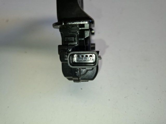 bontott RENAULT CAPTUR Csomagtérajtó Zárszerkezet