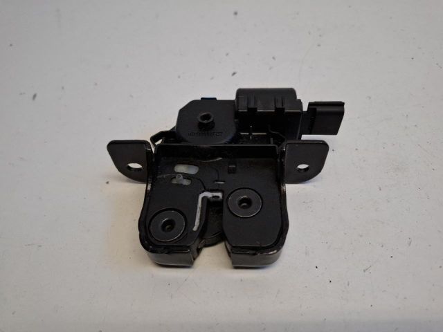 bontott RENAULT CAPTUR Csomagtérajtó Zárszerkezet