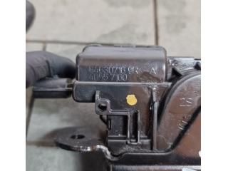 bontott RENAULT CAPTUR Csomagtérajtó Zárszerkezet