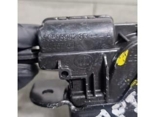 bontott RENAULT CAPTUR Csomagtérajtó Zárszerkezet