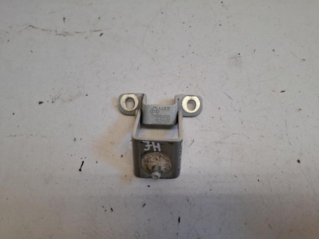 bontott RENAULT CAPTUR Csomagtérajtó Zsanér