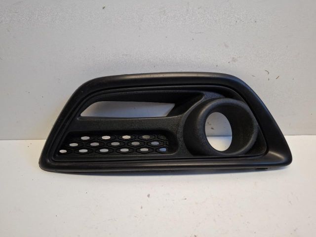 bontott RENAULT CAPTUR Első Lökhárító Jobb Díszrács