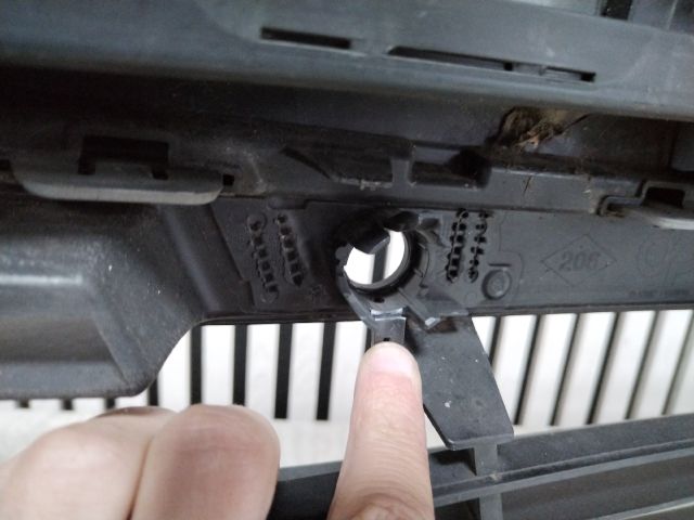 bontott RENAULT CAPTUR Első Lökhárító (Üresen)