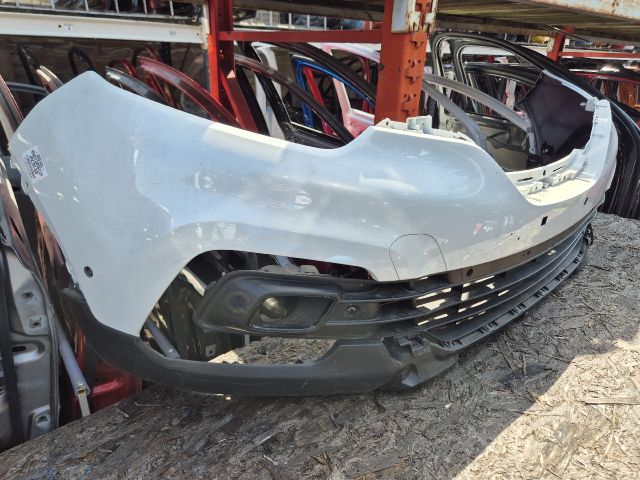 bontott RENAULT CAPTUR Első Lökhárító (Üresen)