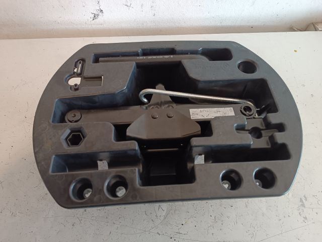 bontott RENAULT CAPTUR Emelő