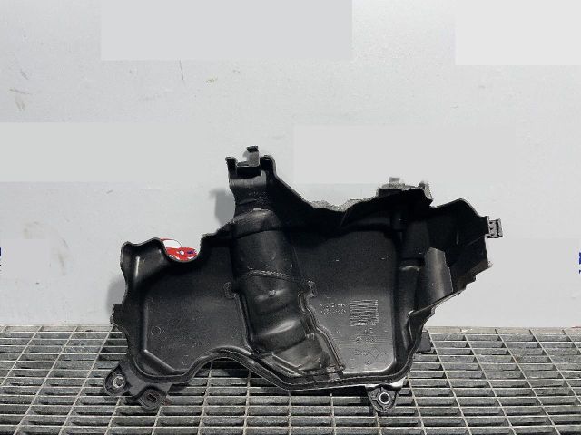 bontott RENAULT CAPTUR Felső Hűtőburkolat