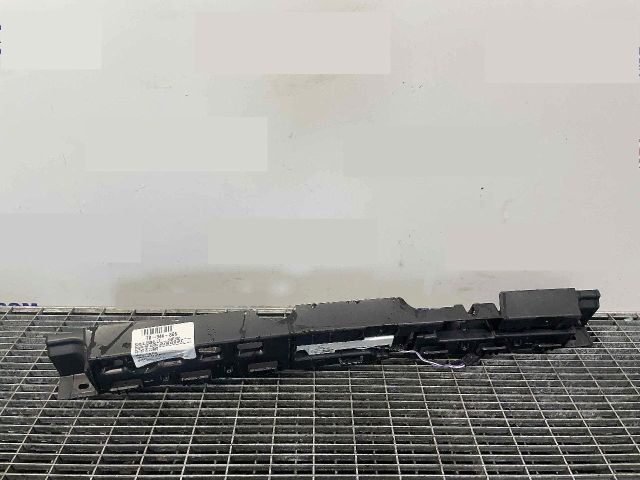 bontott RENAULT CAPTUR Hátsó középső Lökhárító Tartó (Műanyag)