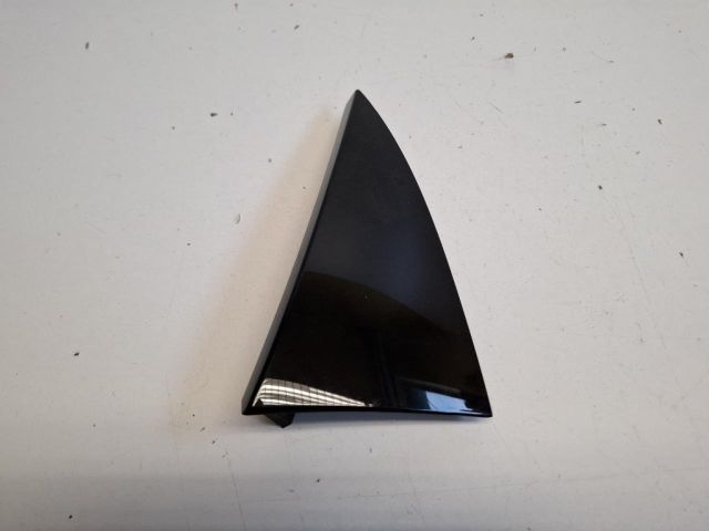 bontott RENAULT CAPTUR Hátsó Szélvédő Díszléc