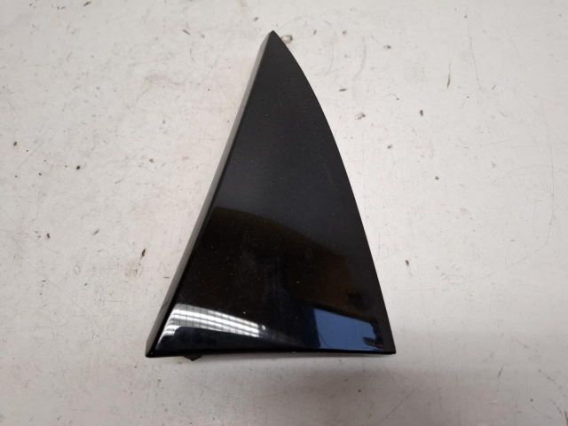 bontott RENAULT CAPTUR Hátsó Szélvédő Díszléc