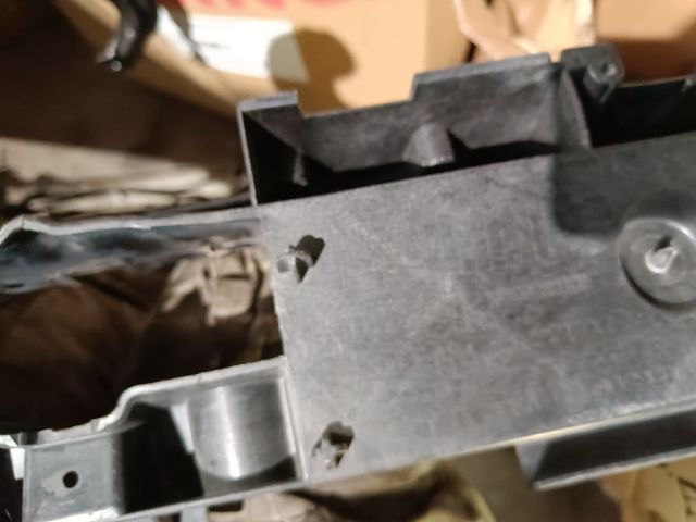 bontott RENAULT CAPTUR Homlokfal Burkolat