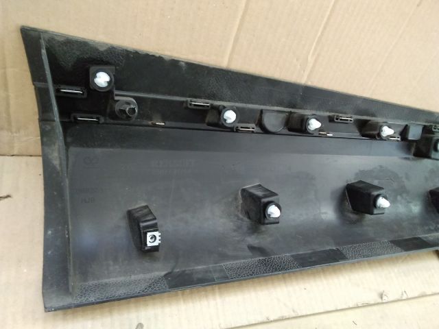 bontott RENAULT CAPTUR II Bal első Ajtó Díszléc