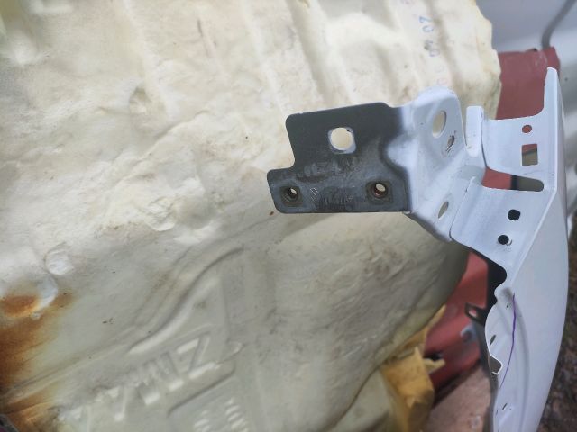 bontott RENAULT CAPTUR II Bal első Sárvédő