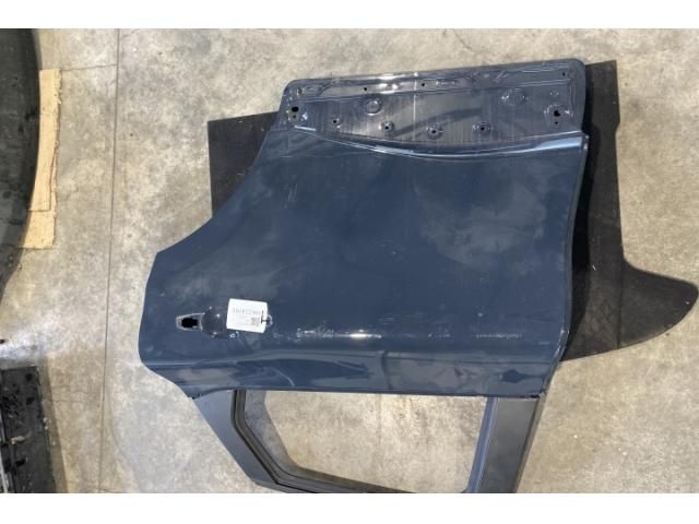 bontott RENAULT CAPTUR II Bal hátsó Ajtó (Üres lemez)