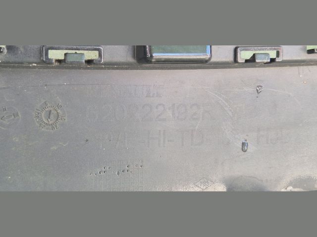 bontott RENAULT CAPTUR II Első Lökhárító (Üresen)