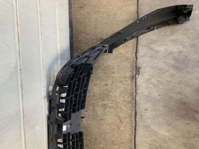 bontott RENAULT CAPTUR II Első Lökhárító (Üresen)