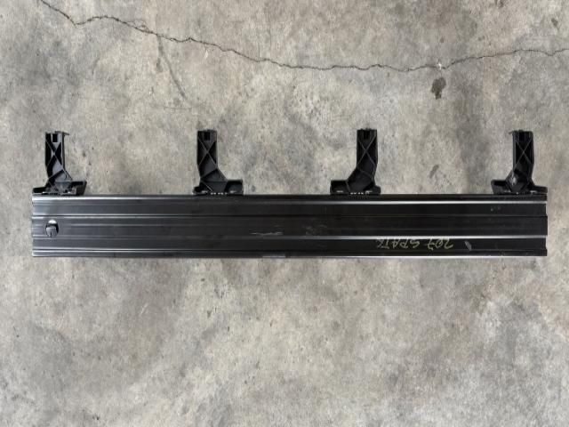 bontott RENAULT CAPTUR II Hátsó Lökhárító Merevítő (Fém)